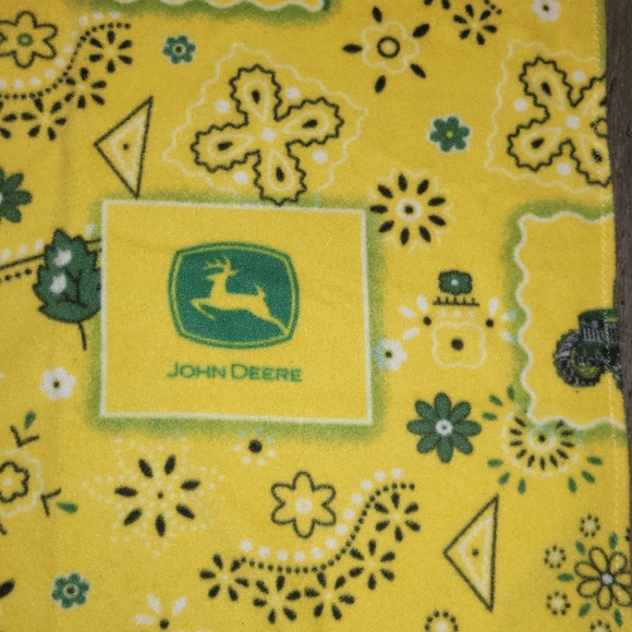 5/25❤ John Deere fleece baby blanket - Picture 2 of 4